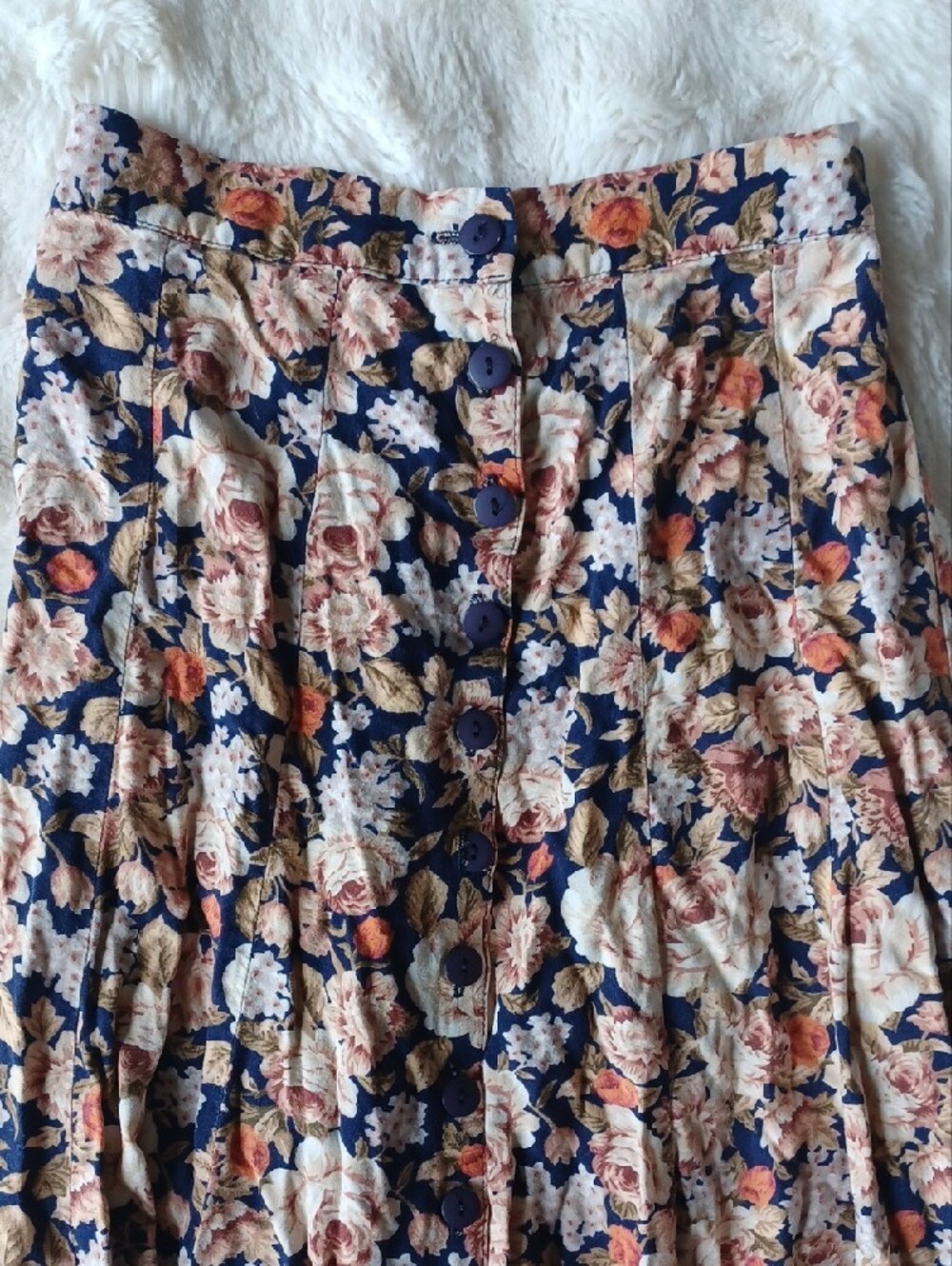 ๐ 3/$15 ๐ Express Floral Pleated Maxi Skirt - Picture 4 of 12